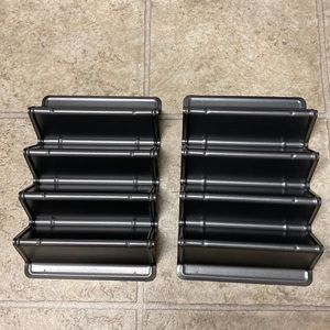 Pampered Chef V-Shaped Baking Pan Set (discontinued item)